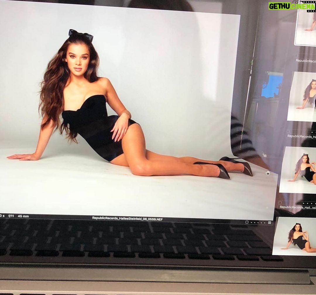 Hailee Steinfeld - 1.4 Million Likes - interlude…