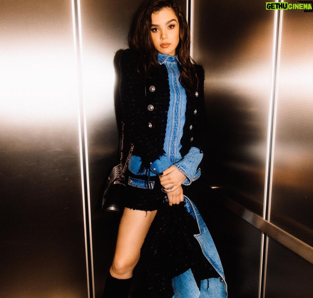 Hailee Steinfeld - 1.4 Million Likes - @katiatemkin sent me down memory lane 🥹💖💥🛀🍒🍰🎬🚀🏊🏻♀️