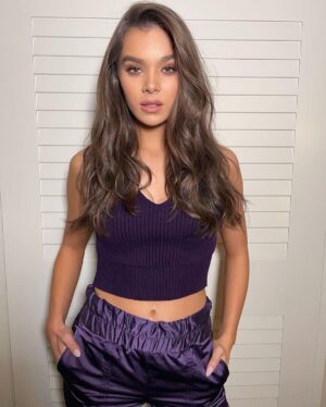 Hailee Steinfeld Instagram - GET YA PURPLE READYYYY…
 
💜💜💜💜💜💜💜💜💜💜💜

first two episodes of hawkeye out TOMORROW on disney+ 

@hawkeyeofficial 
@disneyplus 
@marvelstudios 
@marvel