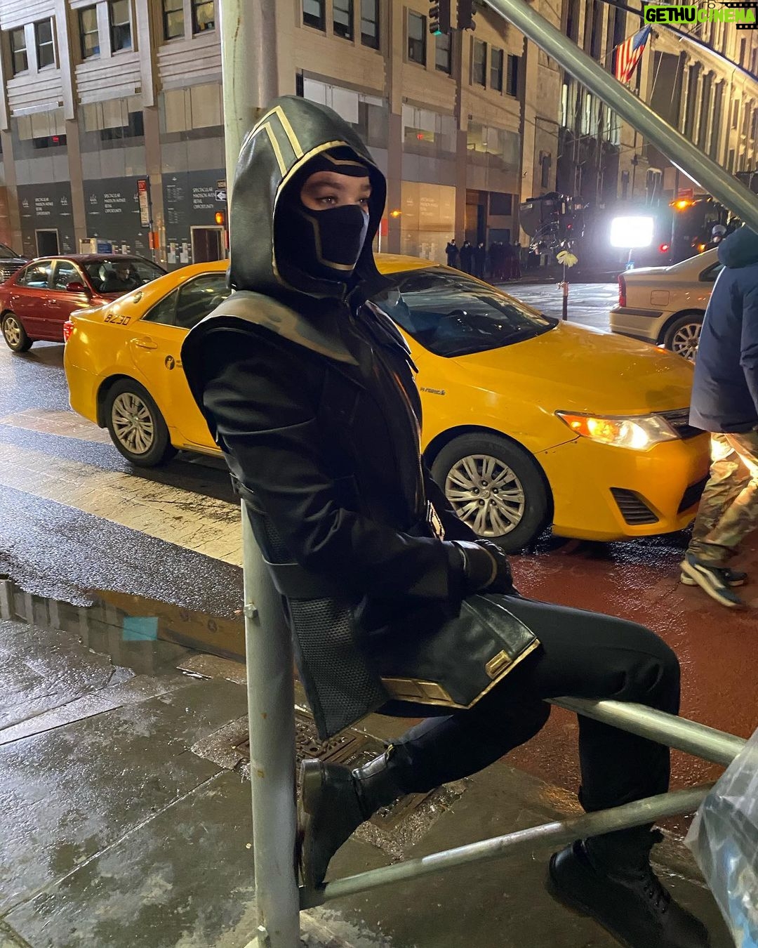 Hailee Steinfeld - 1.9 Million Likes - you rewatching or rewatching?