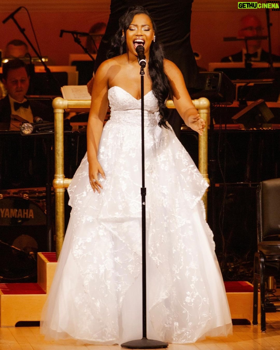 Hailey Kilgore Instagram - Carnegie Hall Act 2 🤍✨