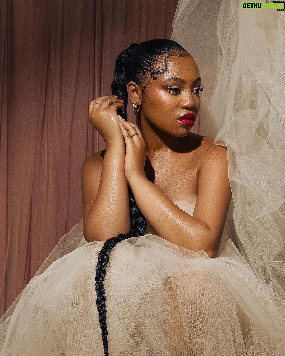 Hailey Kilgore Instagram - A few months ago @ayeneen and @bycestlazee planned and beautifully executed a shoot to continue promotion for my EP Desire and Devotion. There was a lot of beautiful work that never go to see the light of day so I wanted to share it here. 🤎✨ @bycestlazee 📸 Co creative director @ayeneen Co Creative Director and styling @monaeartistry Hair @estabrookartistry Makeup