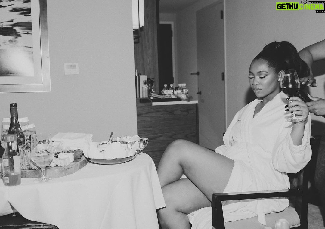 Hailey Kilgore Instagram - If we ain’t talkin music or money.. We ain’t talkin 🖤 The Dominick