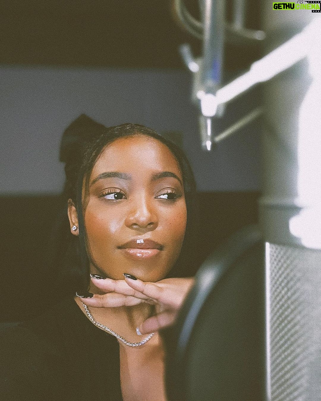 Hailey Kilgore Instagram - In my heartbreak era 🥀 I can’t wait to share more but here’s a lil snippet. I can’t wait to share more with all of you. Heartbreak Hotel