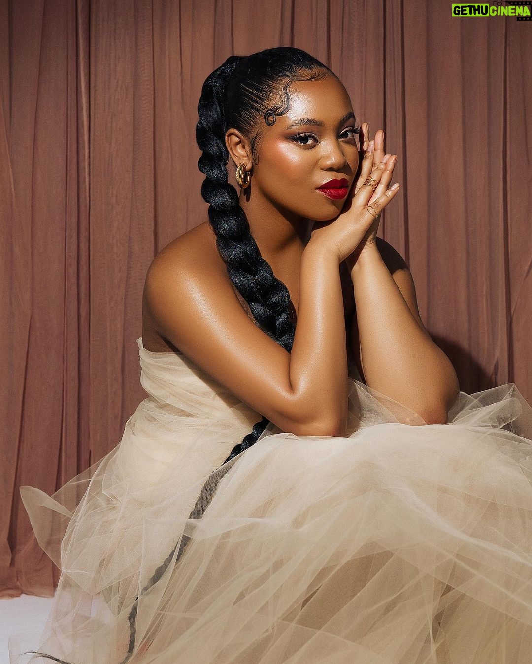 Hailey Kilgore Instagram - A few months ago @ayeneen and @bycestlazee planned and beautifully executed a shoot to continue promotion for my EP Desire and Devotion. There was a lot of beautiful work that never go to see the light of day so I wanted to share it here. 🤎✨ @bycestlazee 📸 Co creative director @ayeneen Co Creative Director and styling @monaeartistry Hair @estabrookartistry Makeup