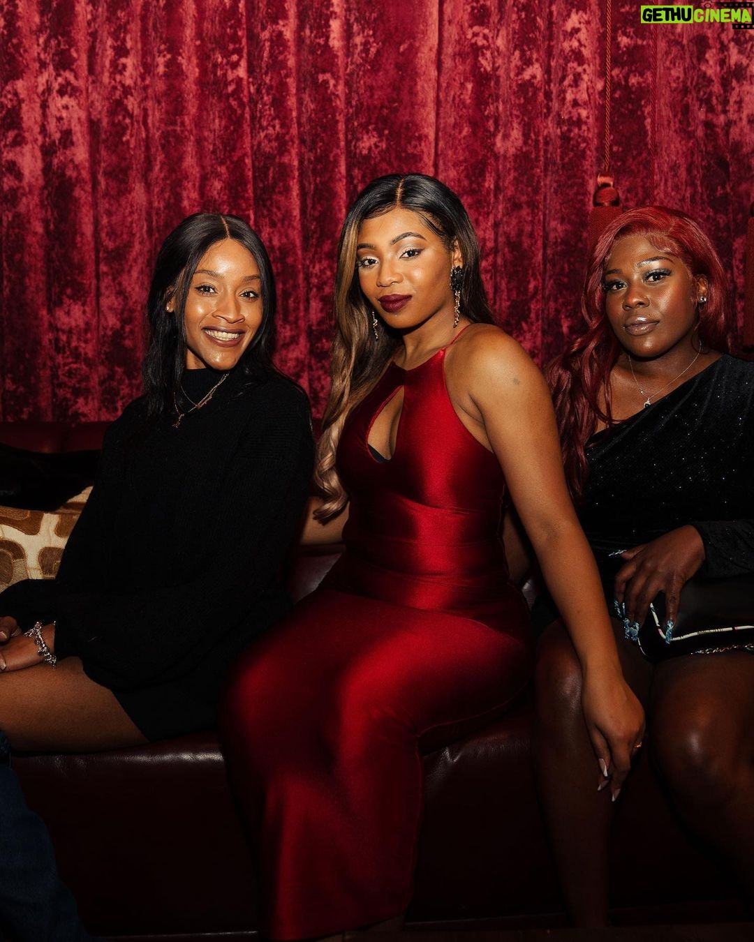 Hailey Kilgore Instagram - HK 24 🌹 familia
