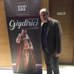 Hakan Çimenser Instagram - #giydirici #thedresser #actor #director #i̇stanbulstatetheatre #i̇stanbuldevlettiyatrosu #kinglear #krallear