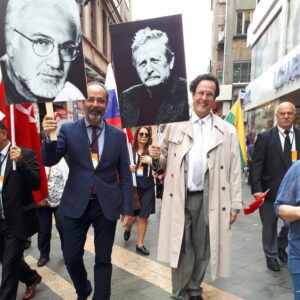 Hakan Çimenser Instagram - #trabzondevlettiyatrosu #festival #yaşasıntiyatro 👏👏👏