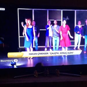 Hakan Çimenser Instagram - @emrekinay #instagram #bloombergtv #durutiyatro #emrekınay #veronalıikicentilmen #boraöztoprak
