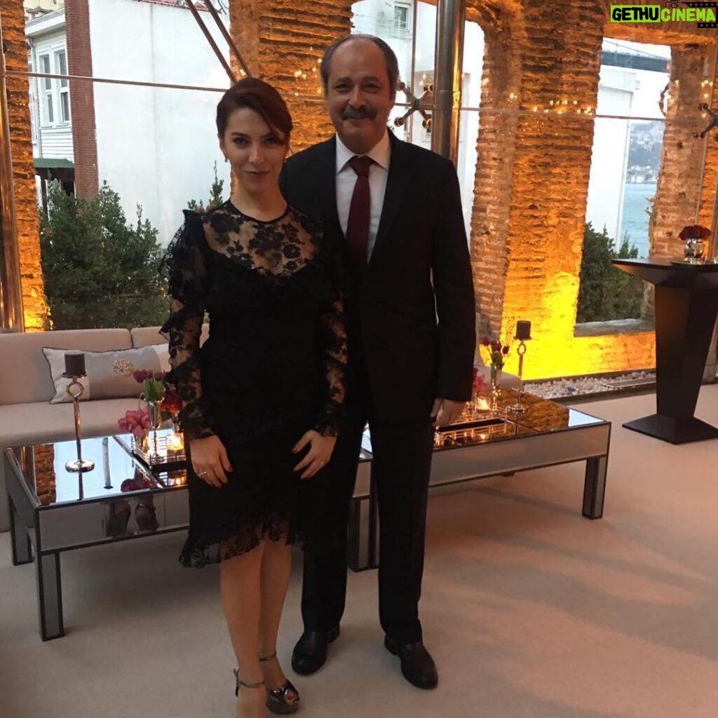 Hakan Çimenser Instagram - #düğün tuğçe ve ilker’in düğünü😇 The Marmara Esma Sultan
