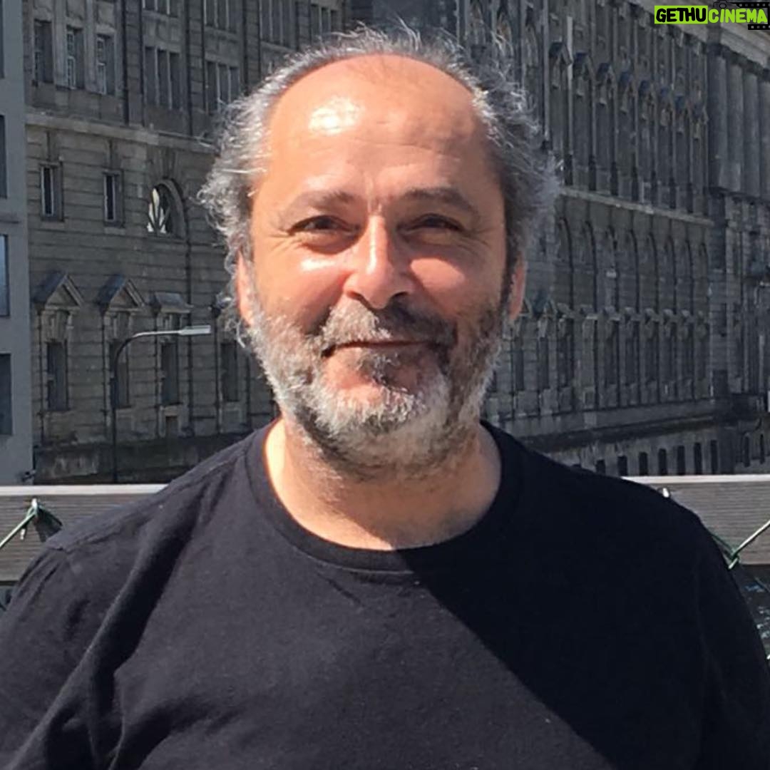 Hakan Çimenser - 597 Likes - 😇