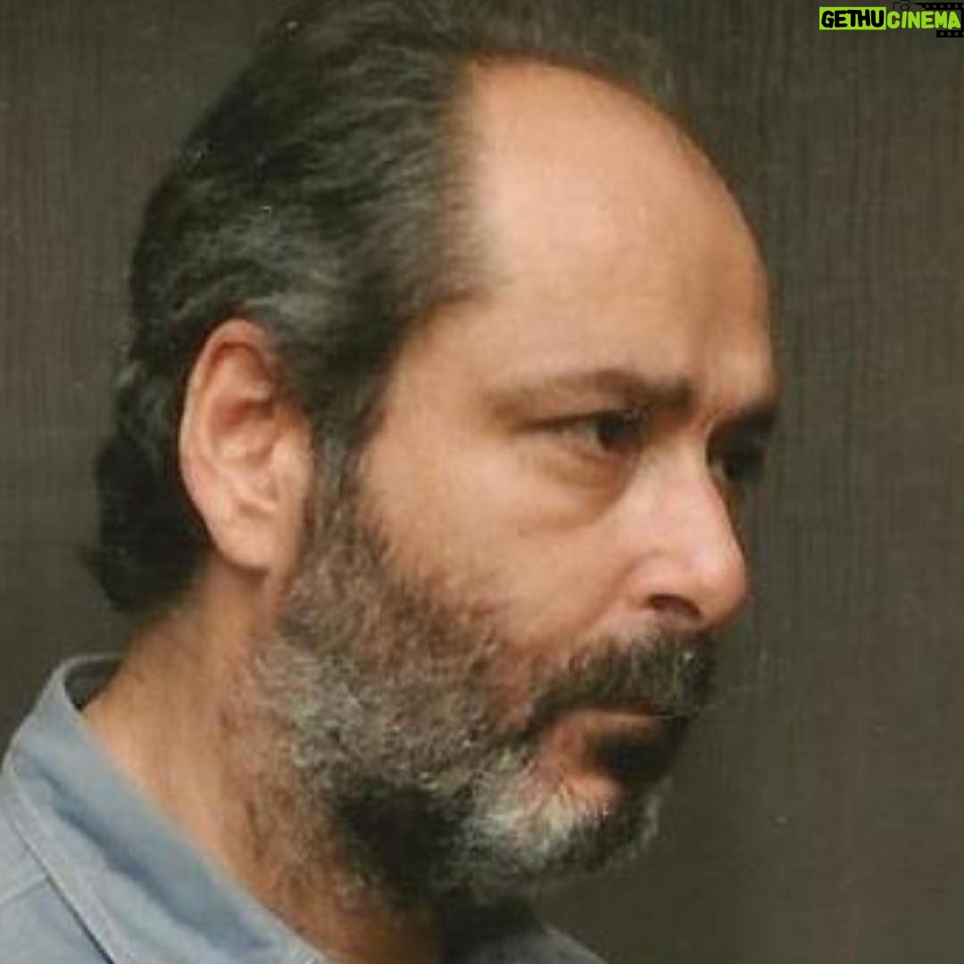 Hakan Çimenser - 588 Likes - #ciddiyet #theatre #acting #statetheatre #olmakyadaolmamak ...