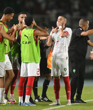 Hakim Ziyech Instagram - Mission Continues 🤞🏽