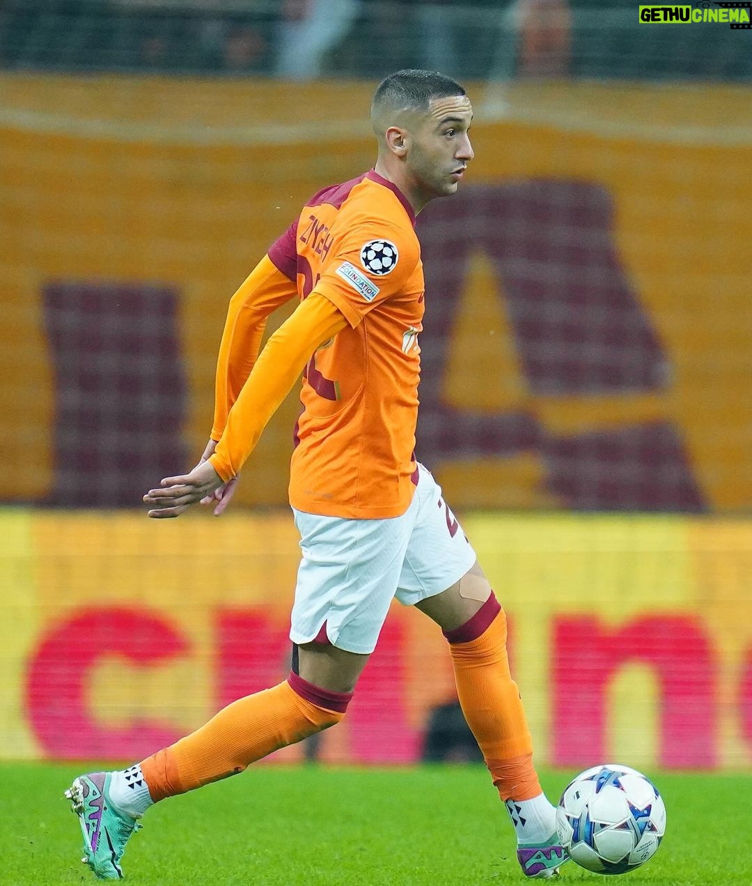 Hakim Ziyech Instagram - UCL Nights 🏟️ RAMS Park