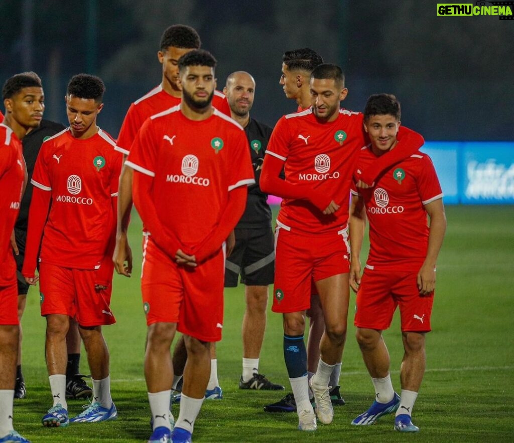 Hakim Ziyech Instagram - 🇲🇦 Complexe Mohamed VI De Football
