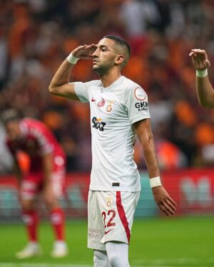 Hakim Ziyech Instagram - 𝑾𝒉𝒂𝒕 𝒂 𝒏𝒊𝒈𝒉𝒕 🫡