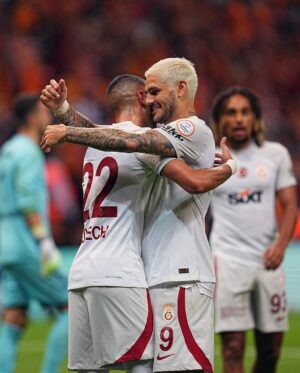 Hakim Ziyech Instagram - 𝑾𝒉𝒂𝒕 𝒂 𝒏𝒊𝒈𝒉𝒕 🫡