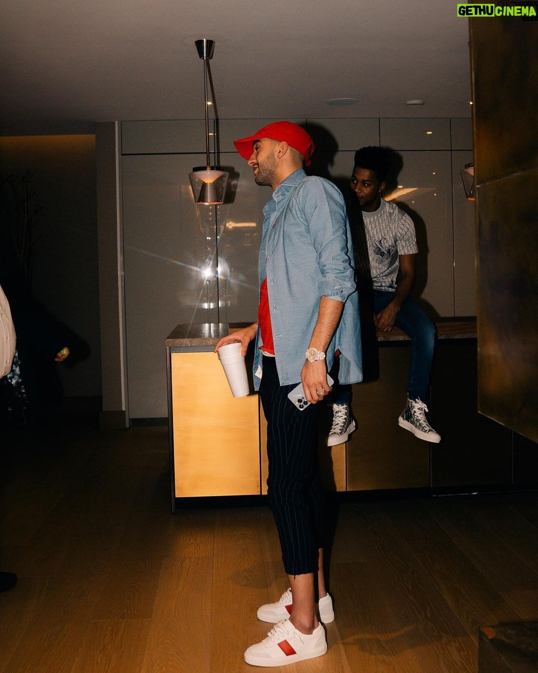 Hakim Ziyech Instagram - We DON’T count favours on this side..💯