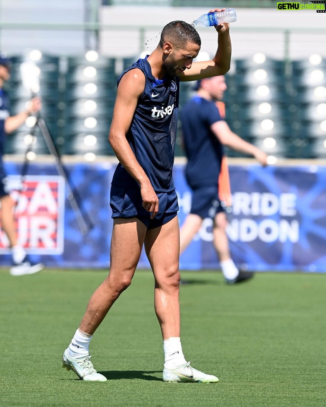 Hakim Ziyech Instagram - 🥵 Orlando, Florida