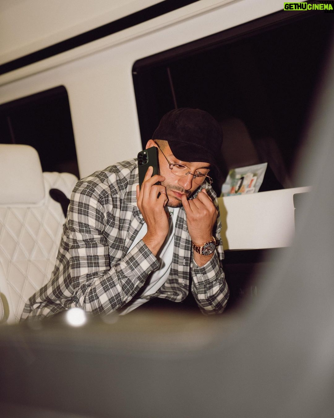 Hakim Ziyech Instagram - I see action not intentions ..👀 Los Angeles, California