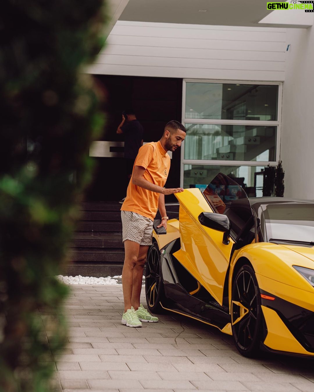 Hakim Ziyech Instagram - When you are in your own lane there is no traffic …⚠️