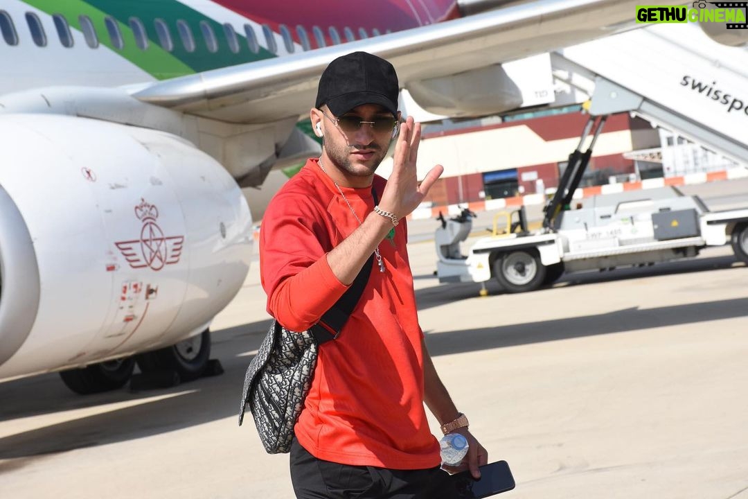 Hakim Ziyech Instagram - ✈️ Barcelona, Spain