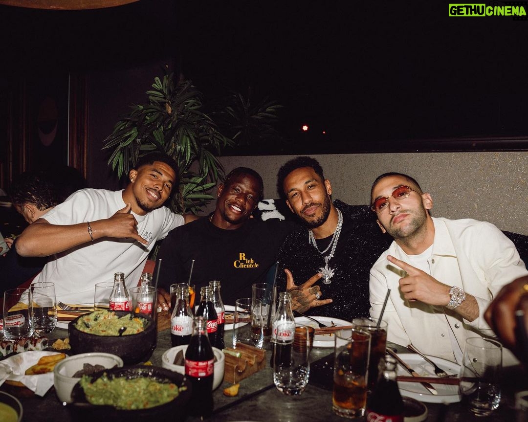 Hakim Ziyech Instagram - Too Much Turbulence 🌪️ London, United Kingdom