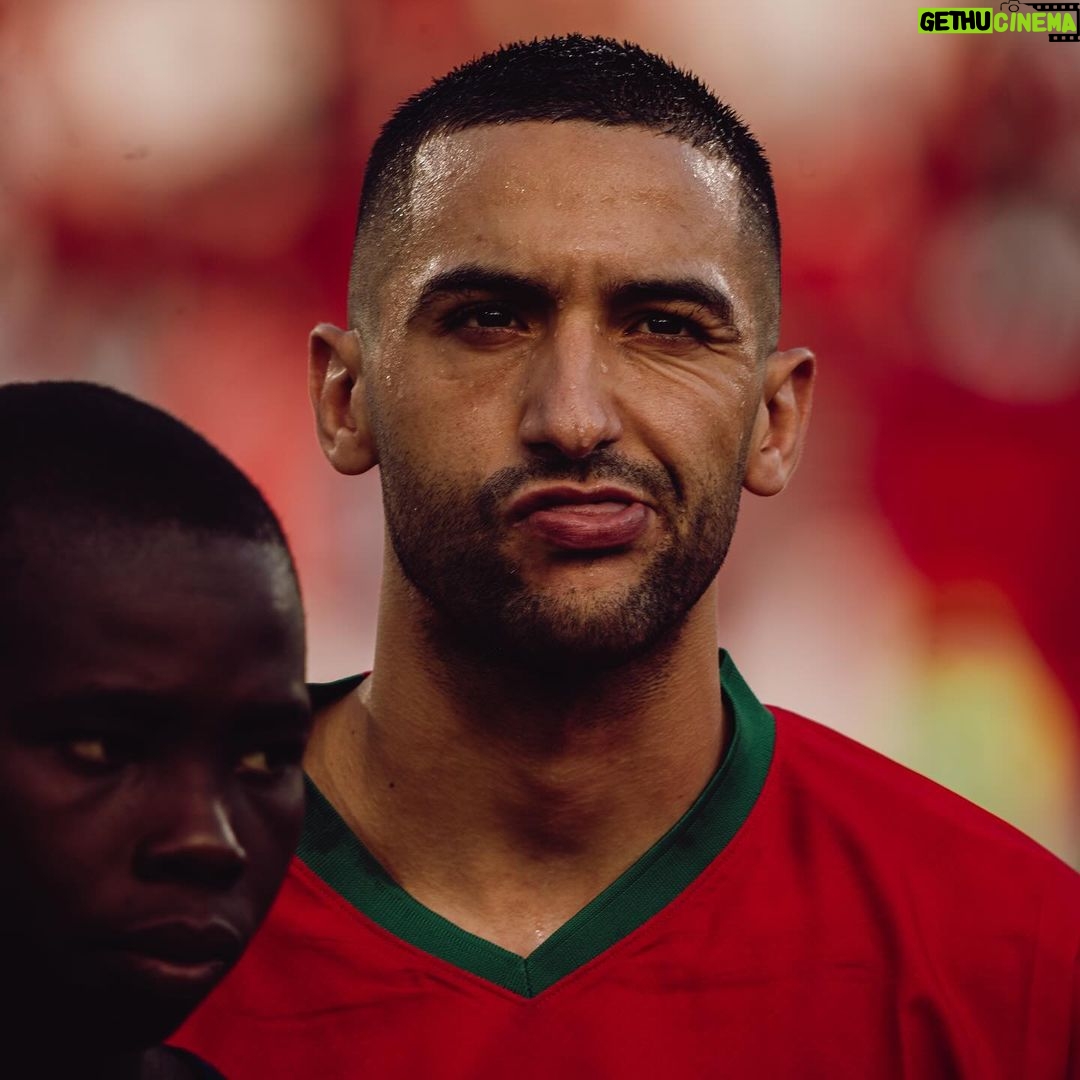 Hakim Ziyech Instagram - Right way to start ✔️ San Pedro, Cote D'Ivoire