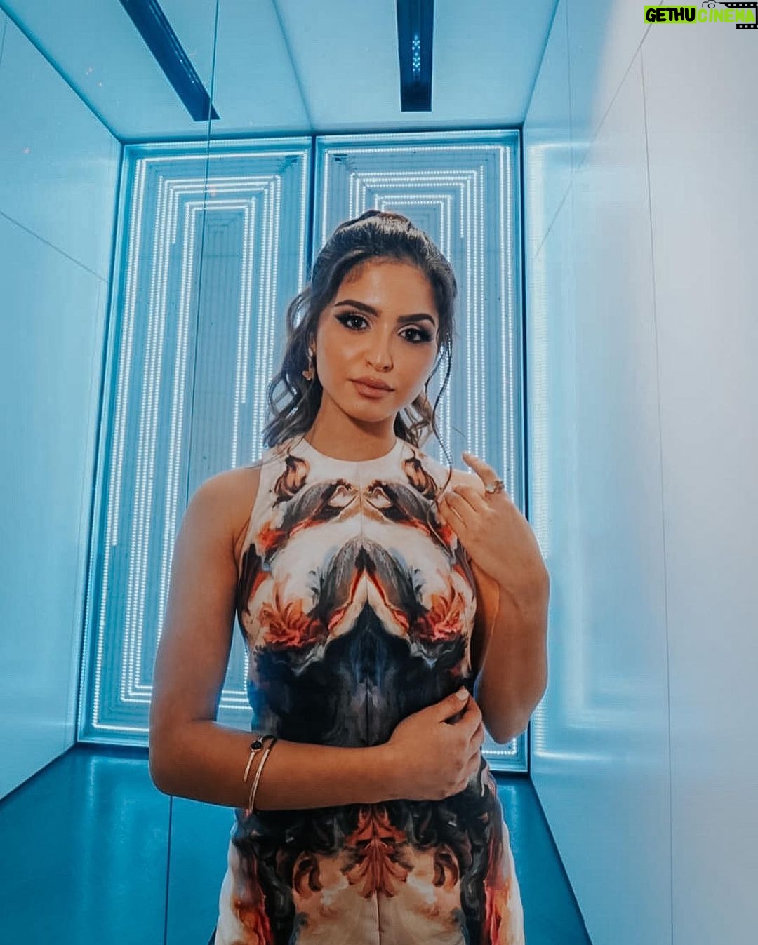 Hala Al Turk Instagram - Can't get over last night's look & outfit 🥰🥰🥰 Image and Style Director @eliomoussallem Jumpsuit @saiidkobeisy Coordinator @naghamamer Makeup @lana__dalati @ashwaqnachar Hair @malak_hairstylist