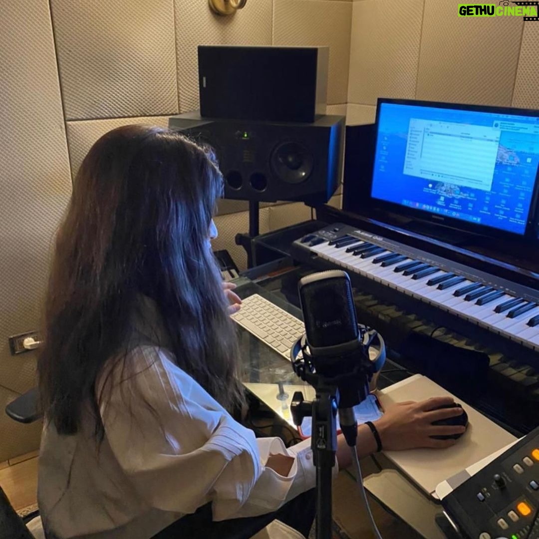 Hala Al Turk Instagram - منو متحمس حق #سكر 🥰؟