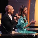 Hala Al Turk Instagram - لحظات ممتعة لـ"حلا الترك" مع معجبيها خلال لقاءها المميز في برنامج "أغنيلك" أزياء @fendi مدير التصوير والستايل @eliomousallem الشعر @sangurh المكياج @mervat_makeup تصوير @picxa17 #PlatinumRecords #بلاتينوم_ريكوردز @halamalturk