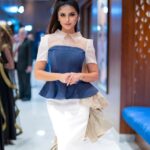 Hala Al Turk Instagram - My first ever design with the collaboration of my amazing, talented image and style director that takes care of all my looks 👗🪡🤍 Thanks to: Hair @aminahair Makeup @hanin.adeeb @sukkarmovie @muvi_cinemas