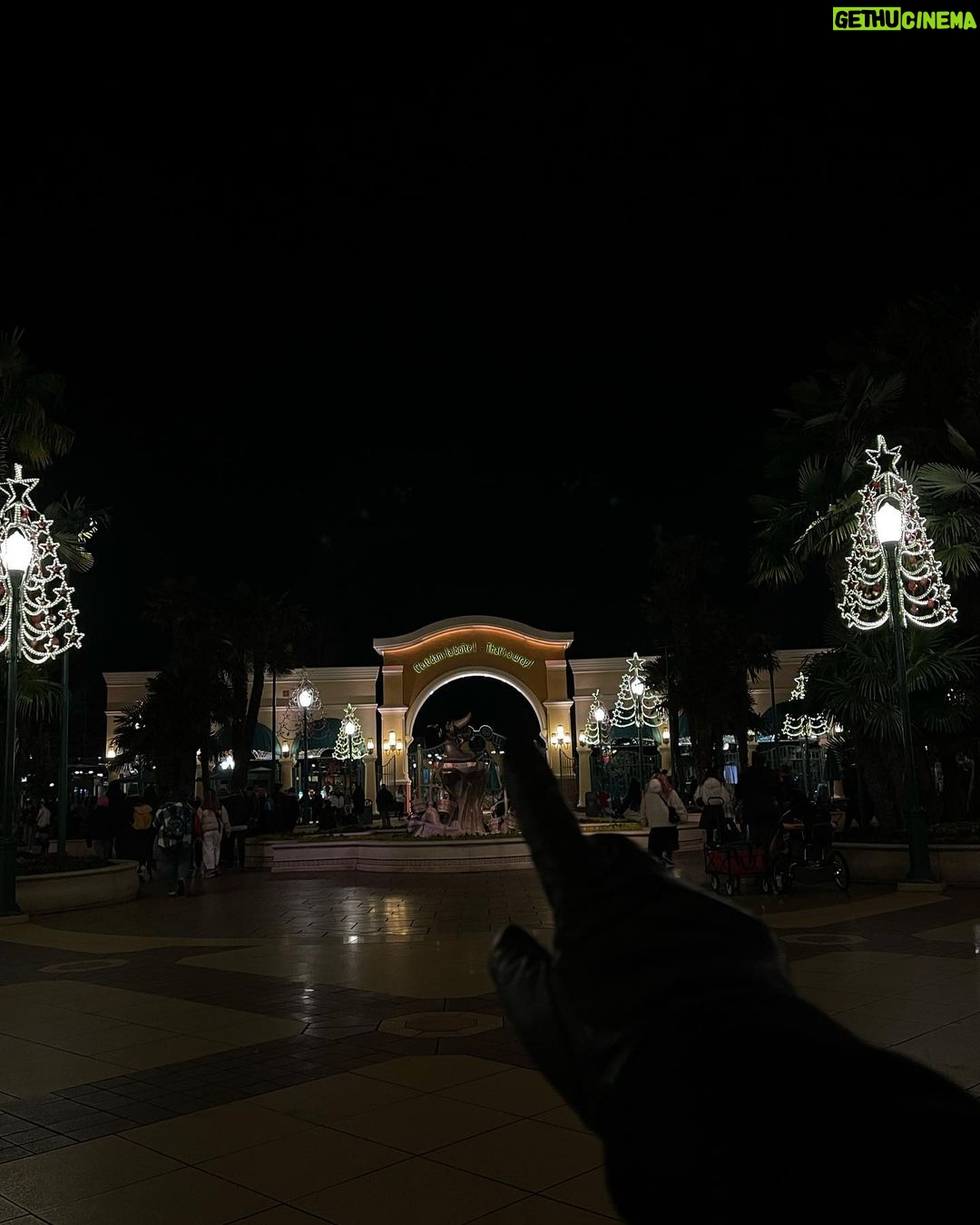 Hala Al Turk Instagram - Disneyland Paris 🇫🇷🪄 #paris #france Made With Magic