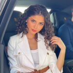Hala Al Turk Instagram - شرايكم باللقاء🙄🤎؟ #غنيلي_بالجو @wissambreidy @mbc1 @platinumrecordsmusic Image and Style Director @eliomoussallem Wearing @elisabettafranchi @krisma_me @amirasophia_mk @naghamamer