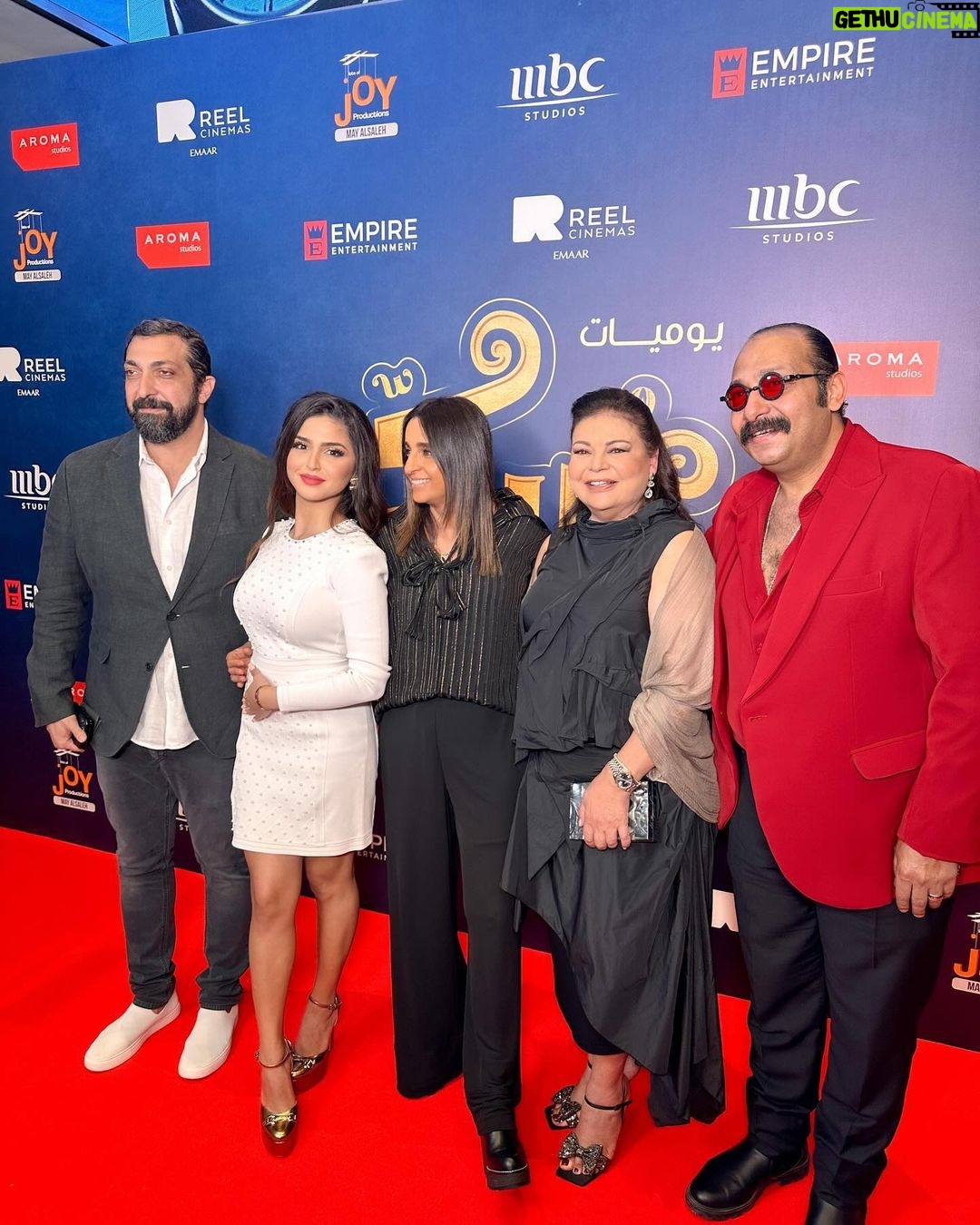 Hala Al Turk Instagram - افتتاح فيلم "سُكّر" في الإمارات العربية المتحدة في دبي دار الحي 🇦🇪🤍 Image and Style director: @eliomoussallem Wearing: @elisabettafranchi @krisma_me Hair: @william_hairdresser @laloge_uae Makeup: @makeupbyangelinas @laloge_uae