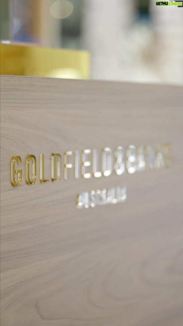 Hala Al Turk Instagram - Highlights from my visit to @plethora.uae City Walk where I had a pleasure meeting Dimitri Weber, the founder of @goldfield_and_banks_australia and learned more about this hidden gem found in Australia. Did you try my favorite fragrance #SilkyWoods? @tashbyt ๐๐๐ ููุทุงุช ู
ู ุฒูุงุฑุชู ุฅูู @plethora.uae City Walk ุญูุซ ูุงู ู
ู ุณุฑูุฑู ู
ูุงุจูุฉ ุฏูู
ูุชุฑู ููุจุฑ ุ ู
ุคุณุณ @goldfield_and_banks_australia ุชุนูู
ุช ุงูู
ุฒูุฏ ุนู ูุฐู ุงูุฌููุฑุฉ ุงูู
ุฎูููุฉ ุงูู
ูุฌูุฏุฉ ูู ุฃุณุชุฑุงููุง. ูู ุฌุฑุจุช ุนุทุฑู ุงูู
ูุถู#SilkyWoods @tashbyt ๐๐๐