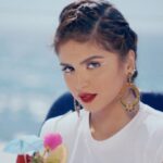 Hala Al Turk Instagram - Out Now 💕💕 ليالي_الصيف مع الفنان #جاد_شويري #حلا_الترك #بلاتينوم_ريكوردز #LayaliElSeif With #jadshwery #HalaAlturk #NewSong #Platinum_Records #wittycan #robertoferrari @platinumrecordsmusic @jadshwery @wittycan @robeach78 @sleimandamien