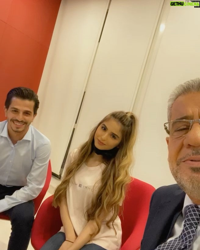 Hala Al Turk Instagram - @mustafa_agha1 @abbassja3far @mbc1 #صدى_الملاعب #مصطفى_الاغا ❤️❤️❤️