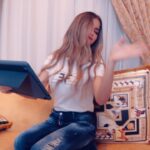Hala Al Turk Instagram - ماريدك ماريدك 🎵🎶 روح بعيد ماريدك من فيديو كليب #شتبي_مني #حلا_الترك 🎶 🎵 Shtebi Menni music video #OutNow on @platinumrecordsmusic channel on YouTube كلمات #فراس_الحبيب الحان وتوزيع #ميثم_علاء_الدين إخراج #فادي_حداد انتاج بلاتينوم ريكوردز لتحميل والإستماع للأغنية: http://fanlink.to/ShtebiMenni #البحرين #السعودية #الكويت #الامارات #العراق #عمان #أغنية_جديدة @fadihaddadofficial @maytham.a.aldeen @firasalhabib