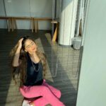 Hala Al Turk Instagram - هلا بالحلويييين! شلون كان يومكم🌚🙄؟