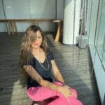 Hala Al Turk Instagram - هلا بالحلويييين! شلون كان يومكم🌚🙄؟