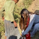 Hala Al Turk Instagram - بتوفيق من الله حققت رحلتنا "حب و عطاء" لجمهورية اثيوبيا اهدافها 🇪🇹🇧🇭، و قد كانت اخر محطاتنا مساعدات مادية و عينيه لـِ ( إحدى القُرى المحتاجة - المتقاعدين- مدرسة المكفوفين و مستشفى العيون) 🙏🏻❤️ و عليه أود ان اتقدم لوطني البحرين قيادةً و حكومةً بالشكر و العرفان و الامتنان على الرخاء و الأمن و الأمان🤲🏻🙏🏻🇧🇭❤️ ادام الله على مملكتنا النعم و الامان، بحرينية و افتخر ❤️🇧🇭. - كل الشكر لجميع من عمل جاهداً لإنجاح رحلتنا و اخص بالذكر: -جدتي مها الترك و عمتي لمى حفظهما الله. -مديرتي الفاضلة الأستاذة عائشة جناحي العمود الفقري للرحلة. - الأستاذ ابراهيم عبدالعظيم و زوجته مواهب ( الخالة ام أنس). - جمعية السلام لرعاية المرأة الاثيوبية الاساتذة ( فاطمة، حواء و رحمة) و الاستاذ محمد سعيد. - العم موسى سائق الباص الذي رافقنا بالرحلة. 🙏🏻❤️❤️❤️