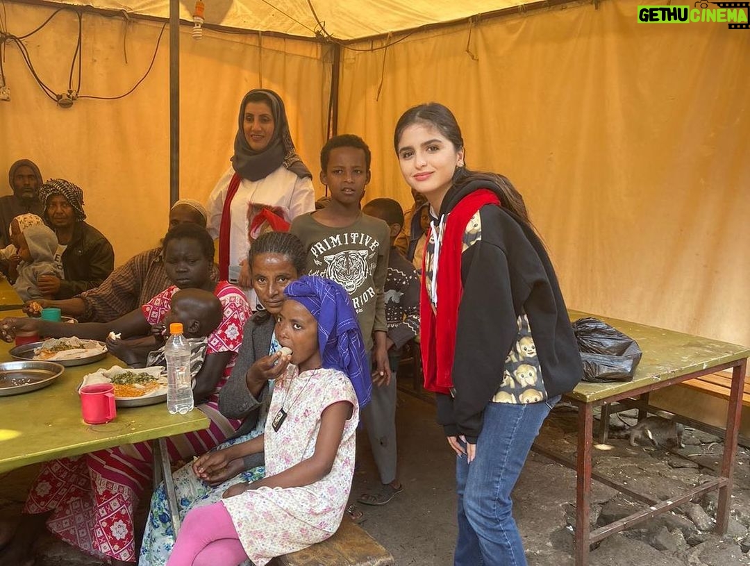 Hala Al Turk Instagram - رحلتي "حب و عطاء" إلى جمهورية اثيوبية 🇧🇭🇪🇹زيارتي لمركز ( tesfa addis parents childhood cancer organization) للسرطان، بدعم و رعاية من طلاب المدرسة الكندية بديار المحرق- البحرين. و مديرتنا الفاضلة الاستاذة عائشة جناحي💓💓