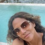 Halle Berry Instagram - Vacation recap ! Thank you @rwmayakoba for taking such great care of us and all the beautiful people we met along the way! See you again soon!❤️
