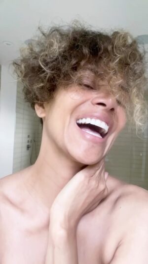 Halle Berry Instagram - guess who’s going to the ball tomorrow
