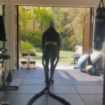 Halle Berry Instagram - It’s another #FitnessFriday people!! 💪🏽 So glad so many of you have joined me on my journey to @respin my FIT for FILM. Let’s push our bodies like never before … together! Last week, we set our fitness goals and now it’s time to get those reps in. @peterleethomas and I were committed today, how about you? Head over to @respin for our full workout + check out my favorite post-workout recipes. The only way to get results is by putting the work in first. 👏🏽