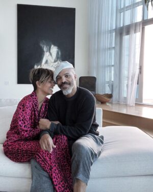 Halle Berry Instagram - Happy Birthday, VanO! It’s amazing how you walked into my life and I can’t remember living without YOU! Here’s to many more my love 🤍 @vanhunt