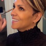 Halle Berry Instagram - Oh you know… she working 💪🏼