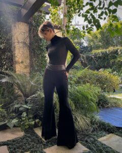 Halle Berry Instagram - Feeling freaky on a Friday!