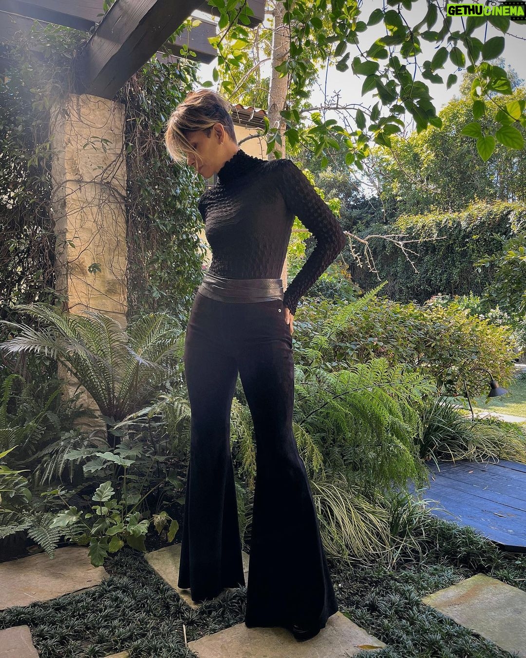 Halle Berry - 199.9K Likes - Feeling freaky on a Friday!